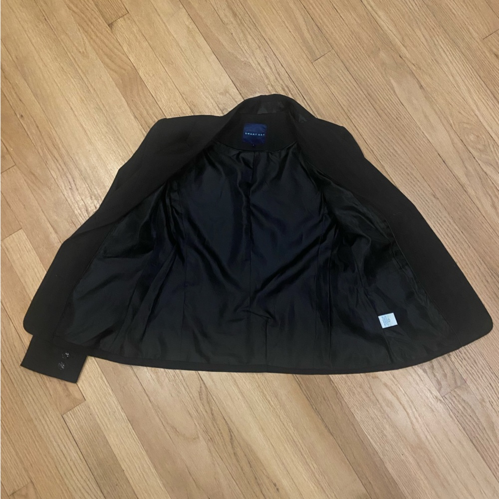 Smart Set button up blazer - Picture 2 of 6
